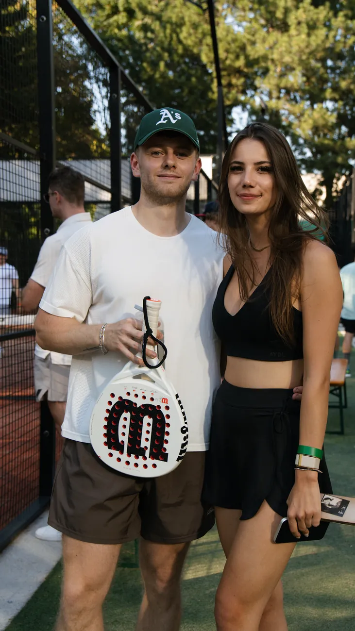 Zwei Gäste beim Padel-Turnier in Wien